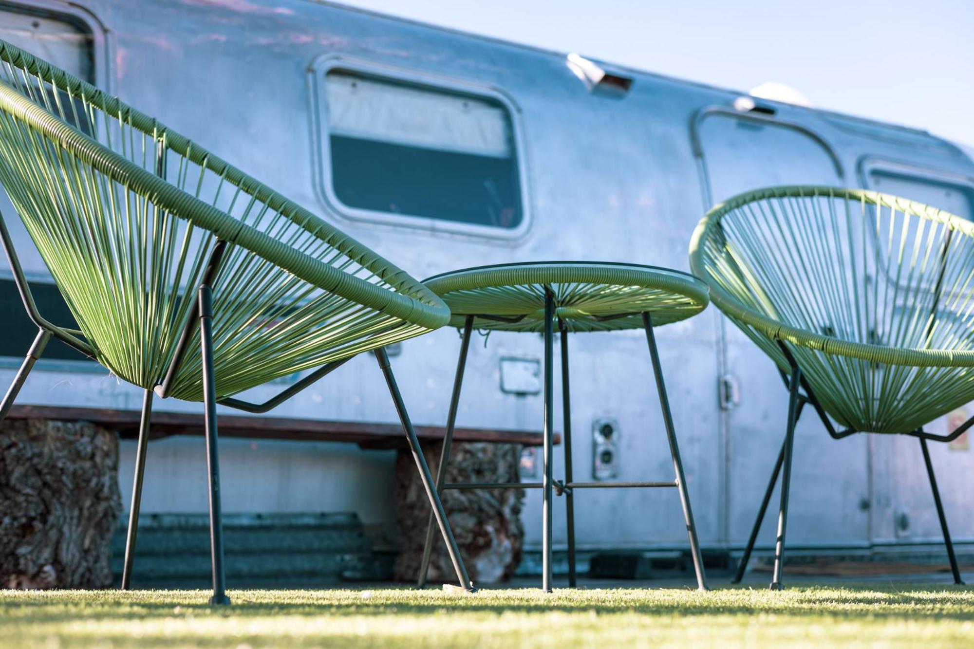 Silver Bullet Airstream, El Mistico Glamping Ranch Nogal المظهر الخارجي الصورة